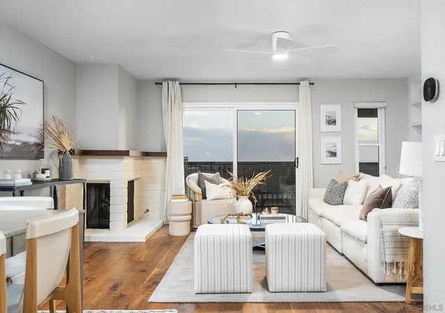 Listing Photo 2 - Condo for sale in building located at 3743 Balboa Ter, San Diego, CA 92117 - Unit #Unit C