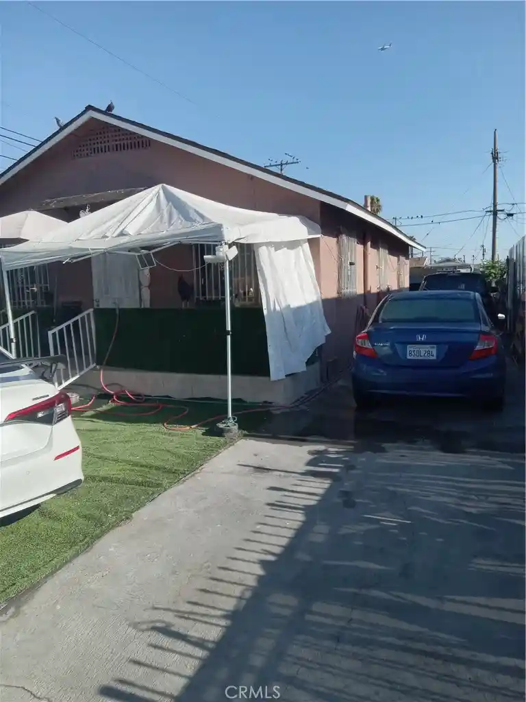 Single family home for sale at 233 W 109Th, Los Angeles, CA 90061 | MLS# IG26188520