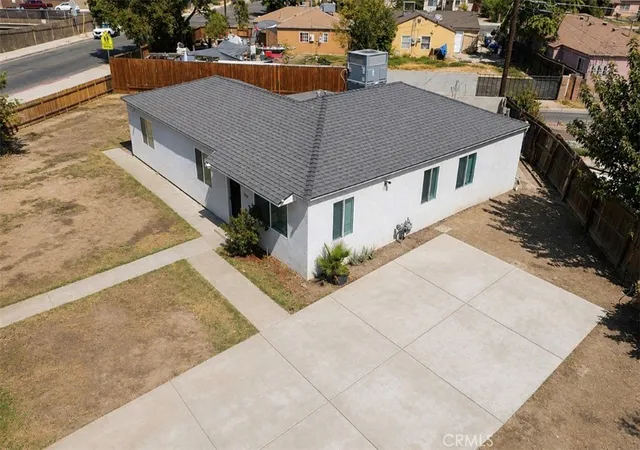 Photo 1 of Single family home for sale at 336 T, Bakersfield, CA 93304 | MLS# DW26188535 | Listing updated on 2026-09-03