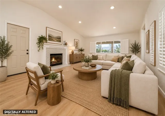 Photo 3 of Sale Pending at 11172 Caribou Ave, Apple Valley, CA 92308 | MLS# HD26188565 | Listing updated on 2026-10-08