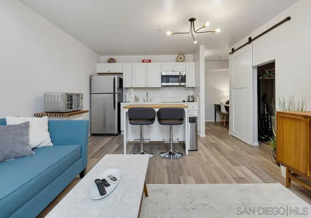 Listing Photo 5 - Condo for sale in building located at 1944 State, San Diego, CA 92101 - Unit #3