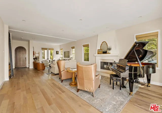 Photo 4 of Sale Pending at 7585 Shore Cliff Dr, Los Angeles, CA 90045 | MLS# 26870639 | Listing updated on 2026-09-23