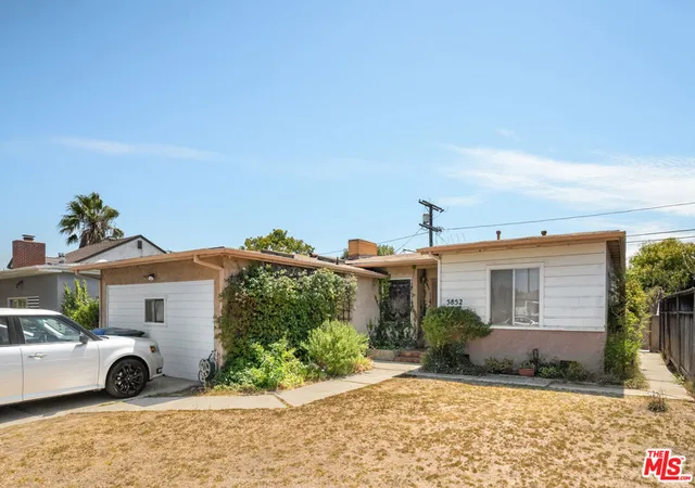 Photo 2 of Sale Pending at 5852 Compass Dr, Los Angeles, CA 90045 | MLS# 26879449 | Listing updated on 2026-10-30