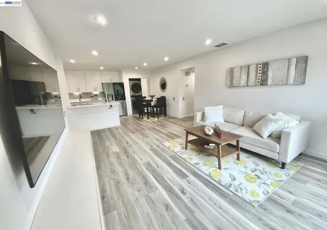 Photo 2 of Condo for sale at 277 Hackamore Cmn, Fremont, CA 94539 | MLS# 41146449 | Listing updated on 2026-09-23