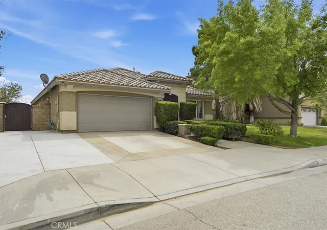 Photo 1 of Single family home for sale at 43646 Rialto, Lancaster, CA 93535 | MLS# SR26174734 | Listing updated on 2026-10-11