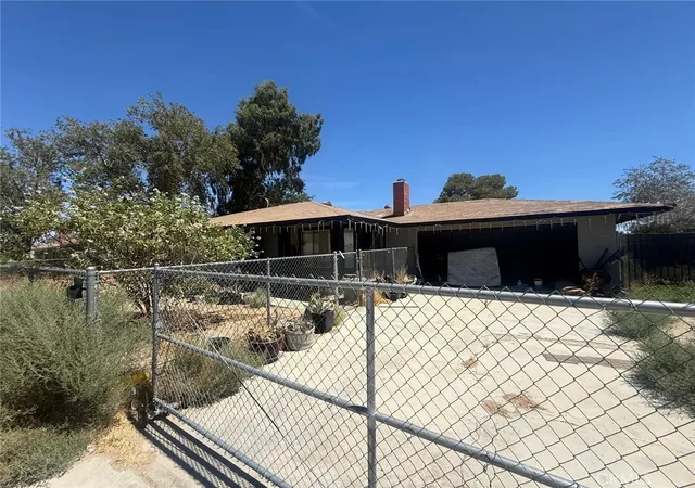 Photo 2 of Single family home for sale at 41034 Fieldspring, Lancaster, CA 93535 | MLS# SR26188626 | Listing updated on 2026-10-07