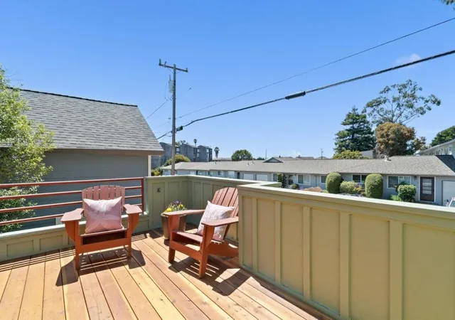 Photo 4 of Single family home for sale at 230 Alhambra Ave, Santa Cruz, CA 95062 | MLS# ML82059296 | Listing updated on 2026-10-12