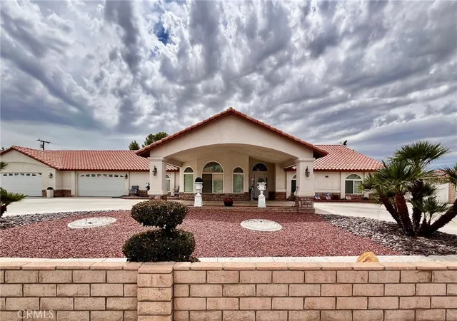 Photo 1 of Single family home for sale at 20055 Waco Ct, Apple Valley, CA 92308 | MLS# HD26188653 | Listing updated on 2026-09-25