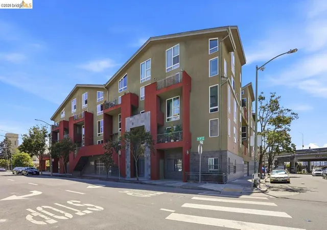 Photo 1 of Sale Pending at 675 8th St #3, Oakland, CA 94607 | MLS# 41146457 | Listing updated on 2026-09-12