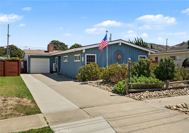 Photo 1 of Single family home for sale at 210 S E, Lompoc, CA 93436 | MLS# SC26188706 | Listing updated on 2026-09-08