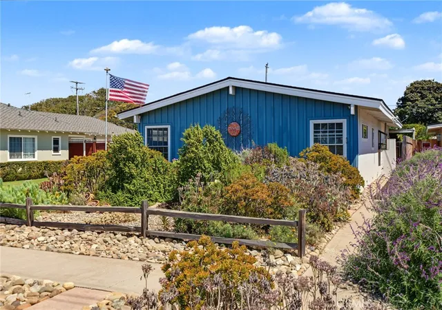 Photo 3 of Single family home for sale at 210 S E, Lompoc, CA 93436 | MLS# SC26188706 | Listing updated on 2026-09-08