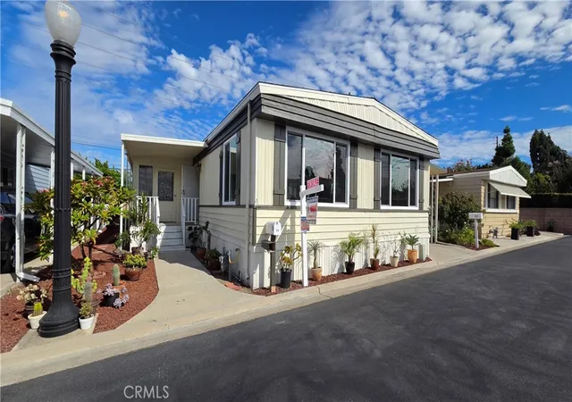 Photo 1 of Manufactured home for sale at 12101 Dale Ave #69, Stanton, CA 90680 | MLS# PW26186862 | Listing updated on 2026-09-22