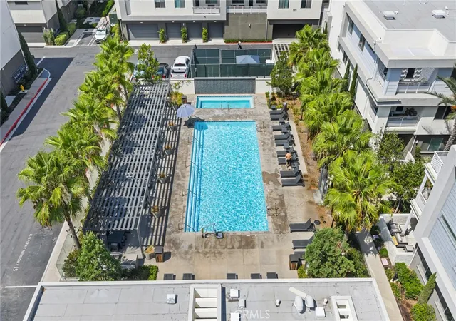 Listing Photo 2 - Condo for sale in building located at 1867 S Union St, Anaheim, CA 92805 - Unit #60
