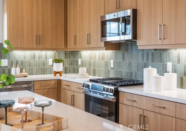 Photo 3 of Single family home for sale at 16341 Estonia Dr, Canyon Country, CA 91387 | MLS# PW26188759 | Listing updated on 2026-09-14