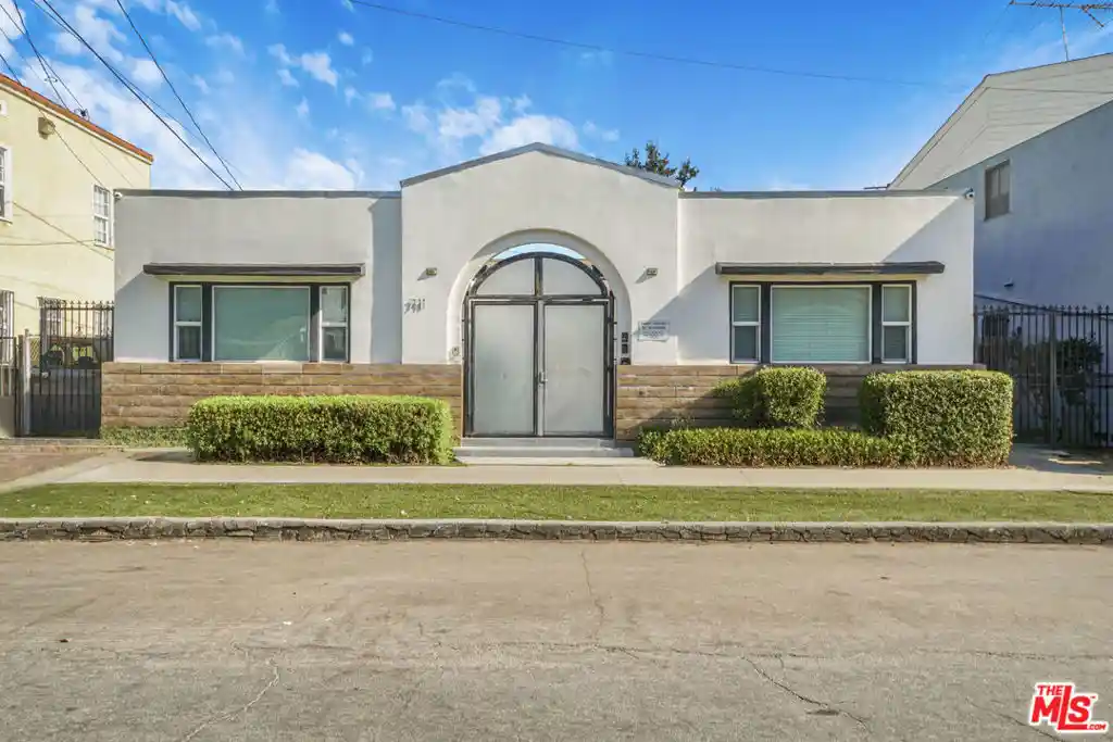 Photo 1 of Multi family home for sale at 711 E 6th Street, Long Beach, CA 90802 | MLS# 26901557 | Listing updated on 2026-10-19