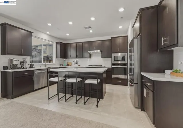 Photo 2 of Single family home for sale at 385 Ramos Ranch Rd, Oakley, CA 94561 | MLS# 41146487 | Listing updated on 2026-09-25