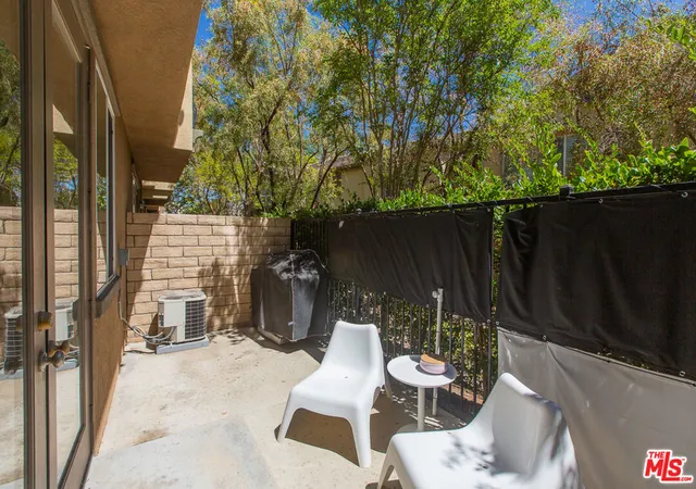 Photo 4 of Townhouse for sale at 25554 Huxley Dr, Stevenson Ranch, CA 91381 | MLS# 26897231 | Listing updated on 2026-10-08