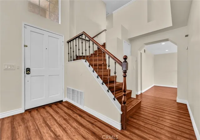 Photo 2 of Single family home for sale at 661 La Cumbre, Corona, CA 92879 | MLS# IG26188803 | Listing updated on 2026-09-25