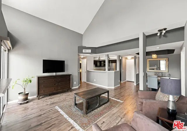 Photo 4 of Condo for sale at 14347 Albers St #302, Los Angeles, CA 91401 | MLS# 26897339 | Listing updated on 2026-09-24