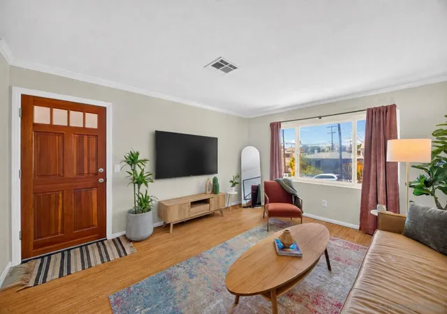 Listing Photo 3 - Condo for sale in building located at 4094 Mississippi, San Diego, CA 92104 - Unit #5