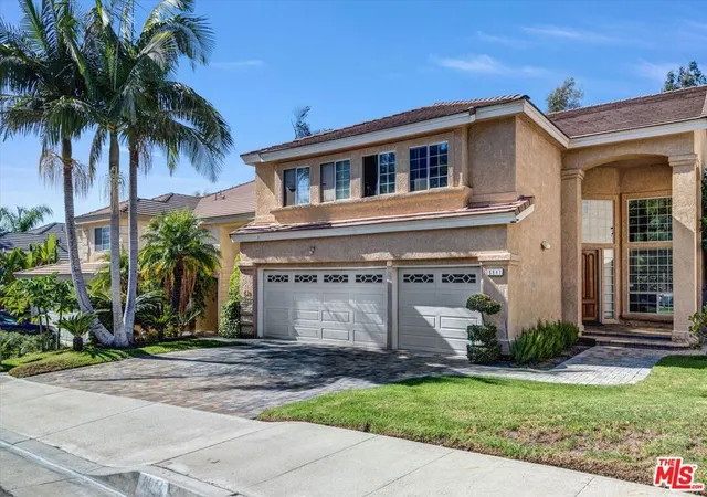 Photo 1 of Single family home for sale at 6941 E Pinnacle Pointe, Orange, CA 92869 | MLS# 26899591 | Listing updated on 2026-09-16