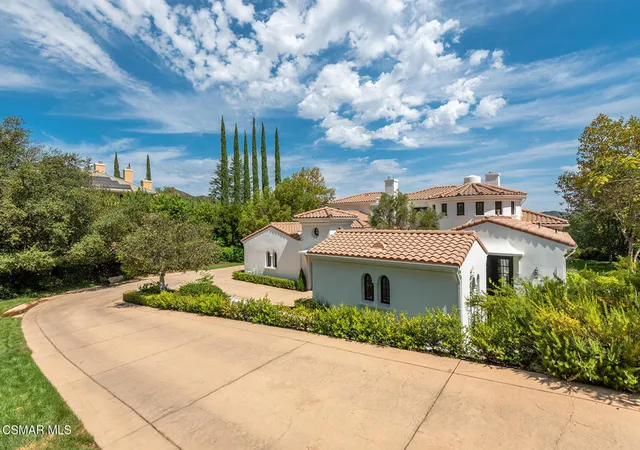 Photo 3 of Single family home for sale at 3039 Faringford Rd, Thousand Oaks, CA 91361 | MLS# 226004109 | Listing updated on 2026-10-05