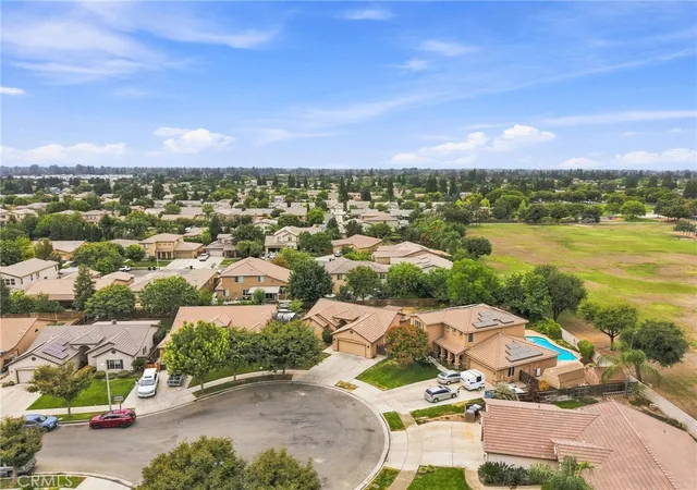 Photo 2 of Sale Pending at 4225 W Ceres Ct, Visalia, CA 93291 | MLS# PI26188441 | Listing updated on 2026-09-16