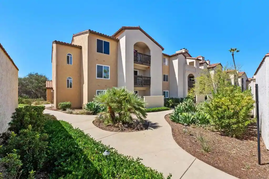 Listing Photo 1 - Condo for sale in 7130 Shoreline Dr located at 7130 Shoreline Dr, San Diego, CA 92122 - Unit #1208