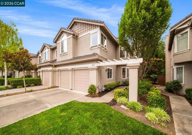 Townhouse for sale at 423 Sutton Cir, Danville, CA 94506 | MLS# 41146514