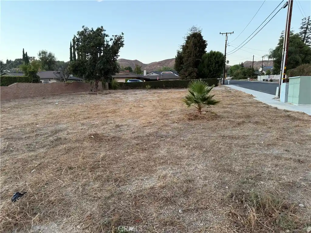 Photo 1 of Land for sale at 2877 Avenida Simi, Simi Valley, CA 93065 | MLS# SR26187505 | Listing updated on 2026-10-24