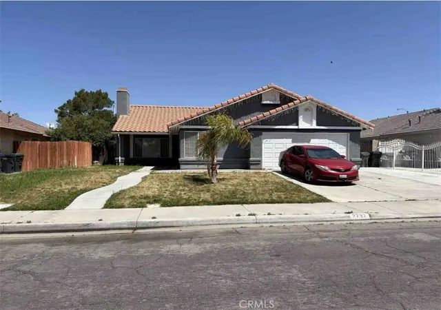Photo 1 of Single family home for sale at 2737 La Vida Dr, Lancaster, CA 93535 | MLS# PW26188966 | Listing updated on 2026-09-22