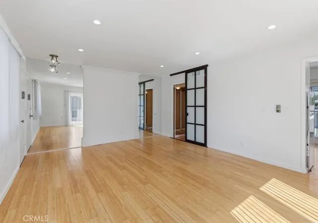 Photo 3 of Sale Pending at 1115 Cordova St #123, Pasadena, CA 91106 | MLS# SB26188872 | Listing updated on 2026-09-29