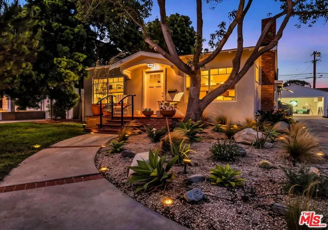 Photo 2 of Single family home for sale at 853 22nd St, Santa Monica, CA 90403 | MLS# 26901671 | Listing updated on 2026-10-07