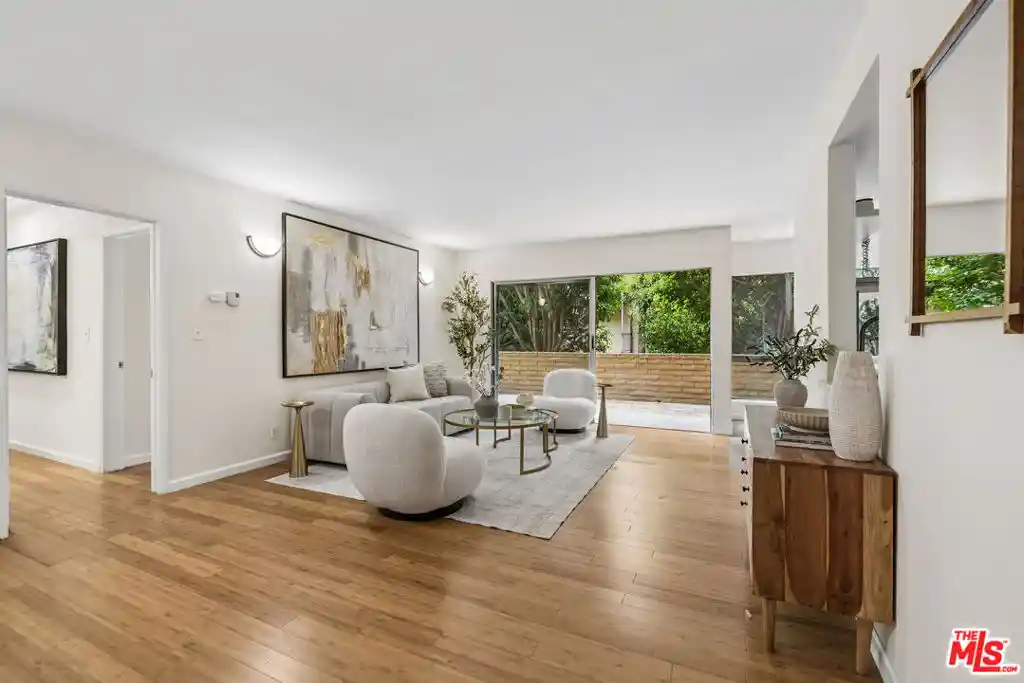 Listing Photo 1 - Condo for sale in 5600 Kensington Wy located at 5600 Kensington Wy, Culver, CA 90230 - Unit #105