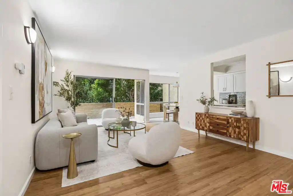 Listing Photo 2 - Condo for sale in 5600 Kensington Wy located at 5600 Kensington Wy, Culver, CA 90230 - Unit #105