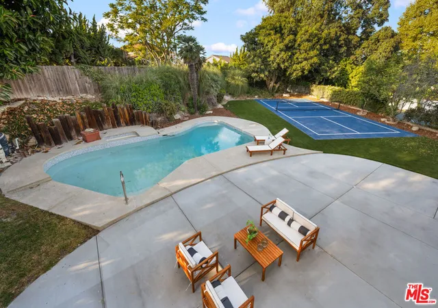 Photo 2 of Single family home for sale at 5601 Whitecliff Dr, Rancho Palos Verdes, CA 90275 | MLS# 26902355 | Listing updated on 2026-09-30
