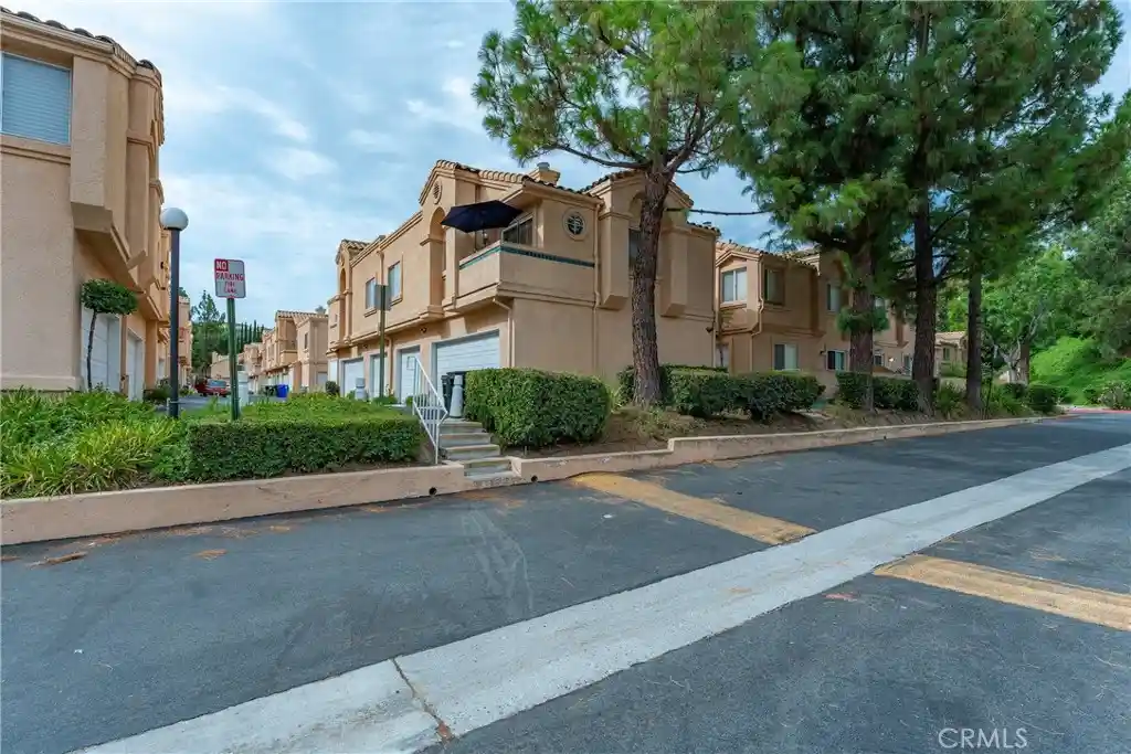 Condo for sale at 18852 Vista Del Canon #F, Newhall, CA 91321 | MLS# SR26184986