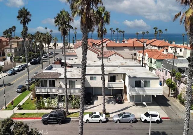 Photo 3 of House for sale at 123 14Th St, Huntington Beach, CA 92648 | MLS# PW26189010 | Listing updated on 2026-09-21