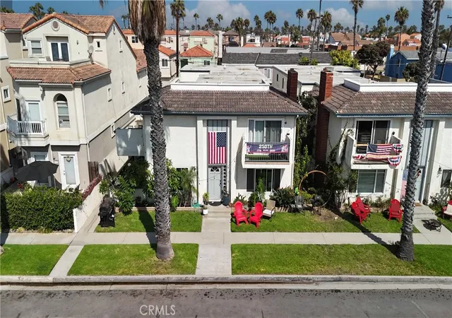Photo 3 of Multi family home for sale at 119 14th St, Huntington Beach, CA 92648 | MLS# PW26188977 | Listing updated on 2026-09-21