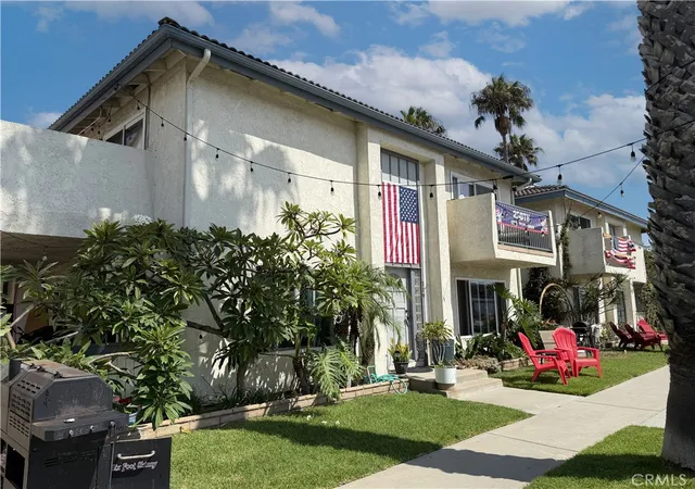 Photo 3 of House for sale at 119 14Th St, Huntington Beach, CA 92648 | MLS# PW26188977 | Listing updated on 2026-09-21