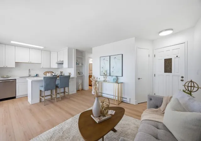 Listing Photo 4 - Condo for sale in building located at 815 Balboa Ave, Capitola, CA 95010 - Unit #106
