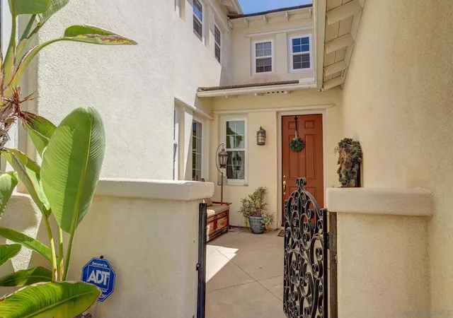 Photo 3 of Single family home for sale at 359 Plaza Toluca, Chula Vista, CA 91914 | MLS# 260021150SD | Listing updated on 2026-09-30