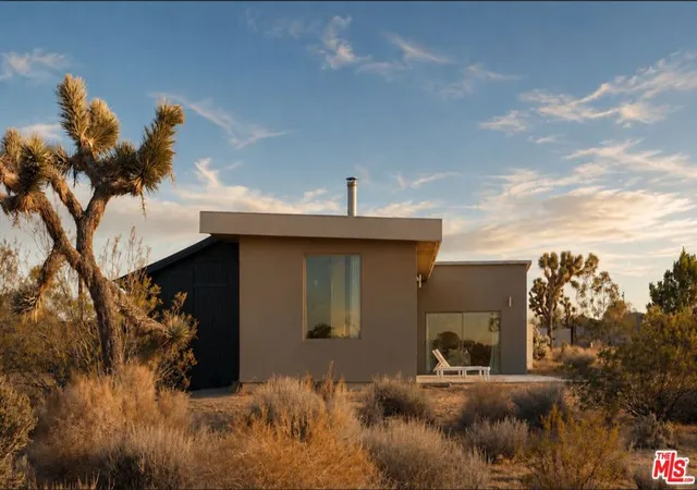 Photo 3 of Single family home for sale at 978 Hilton Ave, Yucca Valley, CA 92284 | MLS# 26891553 | Listing updated on 2026-10-01