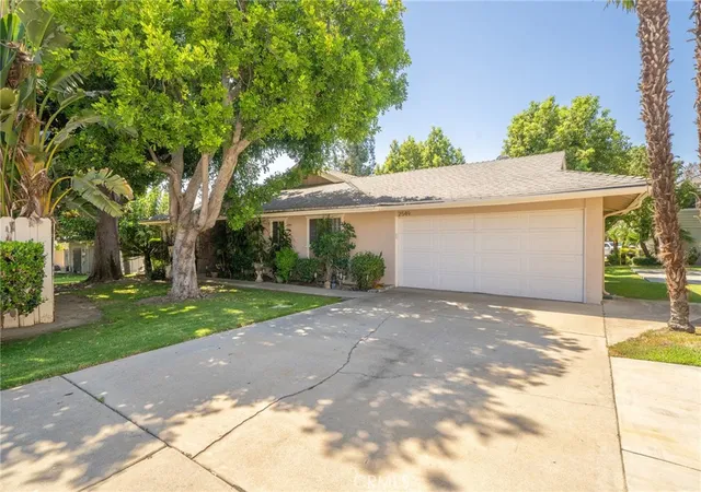 Photo 3 of Single family home for sale at 2549 College Ln, La Verne, CA 91750 | MLS# CV26187984 | Listing updated on 2026-09-13