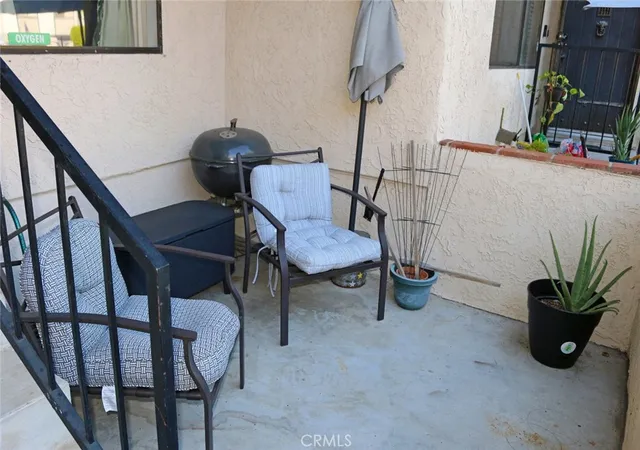 Listing Photo 3 - Condo for sale in building located at 400 S Flower St S, Orange, CA 92868 - Unit #41