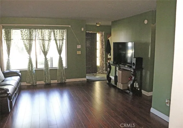 Listing Photo 4 - Condo for sale in building located at 400 S Flower St S, Orange, CA 92868 - Unit #41