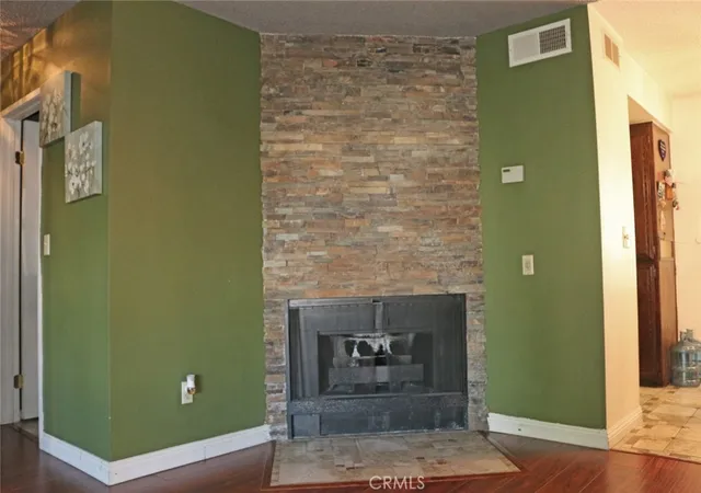 Listing Photo 5 - Condo for sale in building located at 400 S Flower St S, Orange, CA 92868 - Unit #41