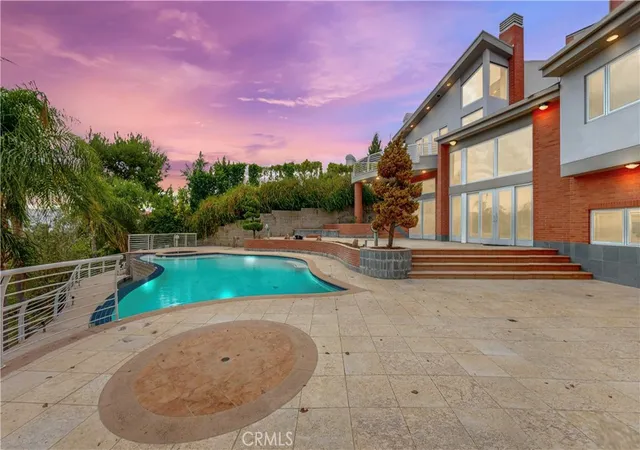 Photo 4 of Sale Pending at 742 Greenridge, La Canada Flintridge, CA 91011 | MLS# CV26188963 | Listing updated on 2026-10-02
