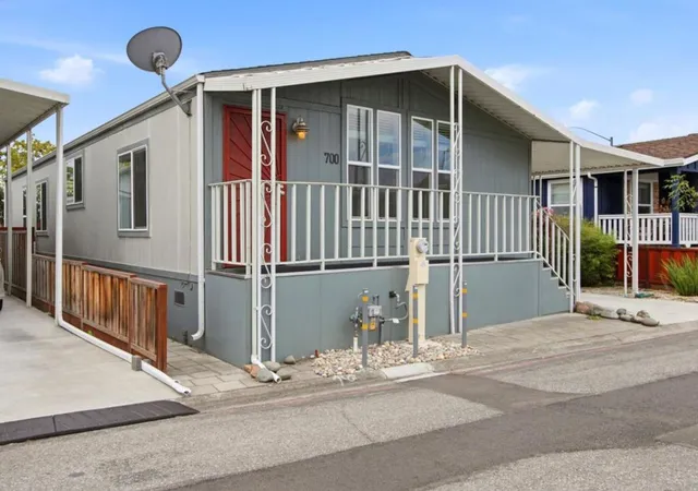 Photo 2 of Manufactured home for sale at 1085 Tasman Dr #700, Sunnyvale, CA 94089 | MLS# ML82059391 | Listing updated on 2026-09-20