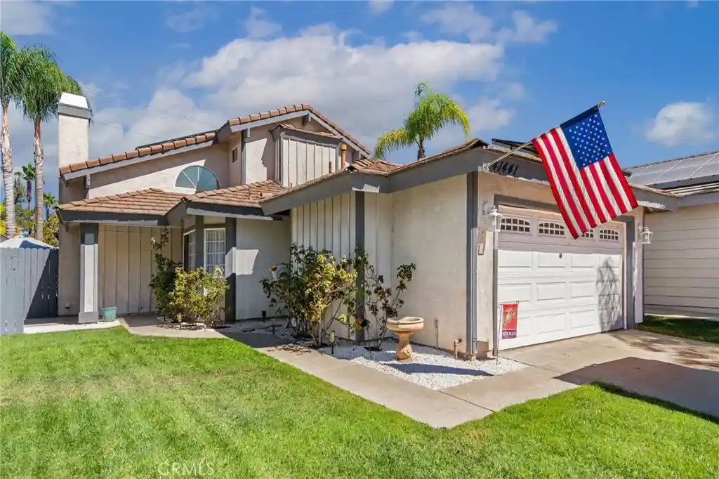 Photo 1 of Single family home for sale at 41441 Avenida De La Reina, Temecula, CA 92592 | MLS# OC26189176 | Listing updated on 2026-10-28